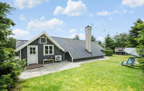 2 Bedroom Beautiful Home In Farsø